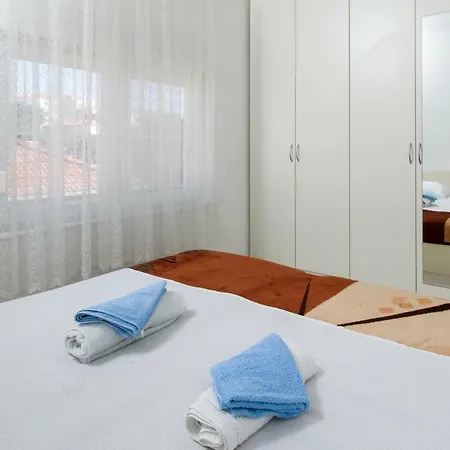 Panorama Lux روغوزنيكا