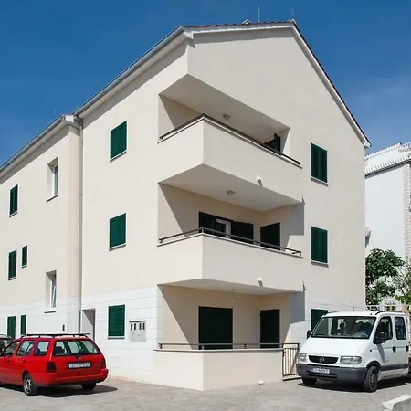 Panorama Lux روغوزنيكا