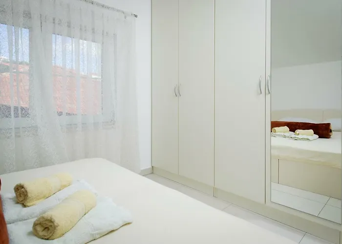 Panorama Lux * Рогозница